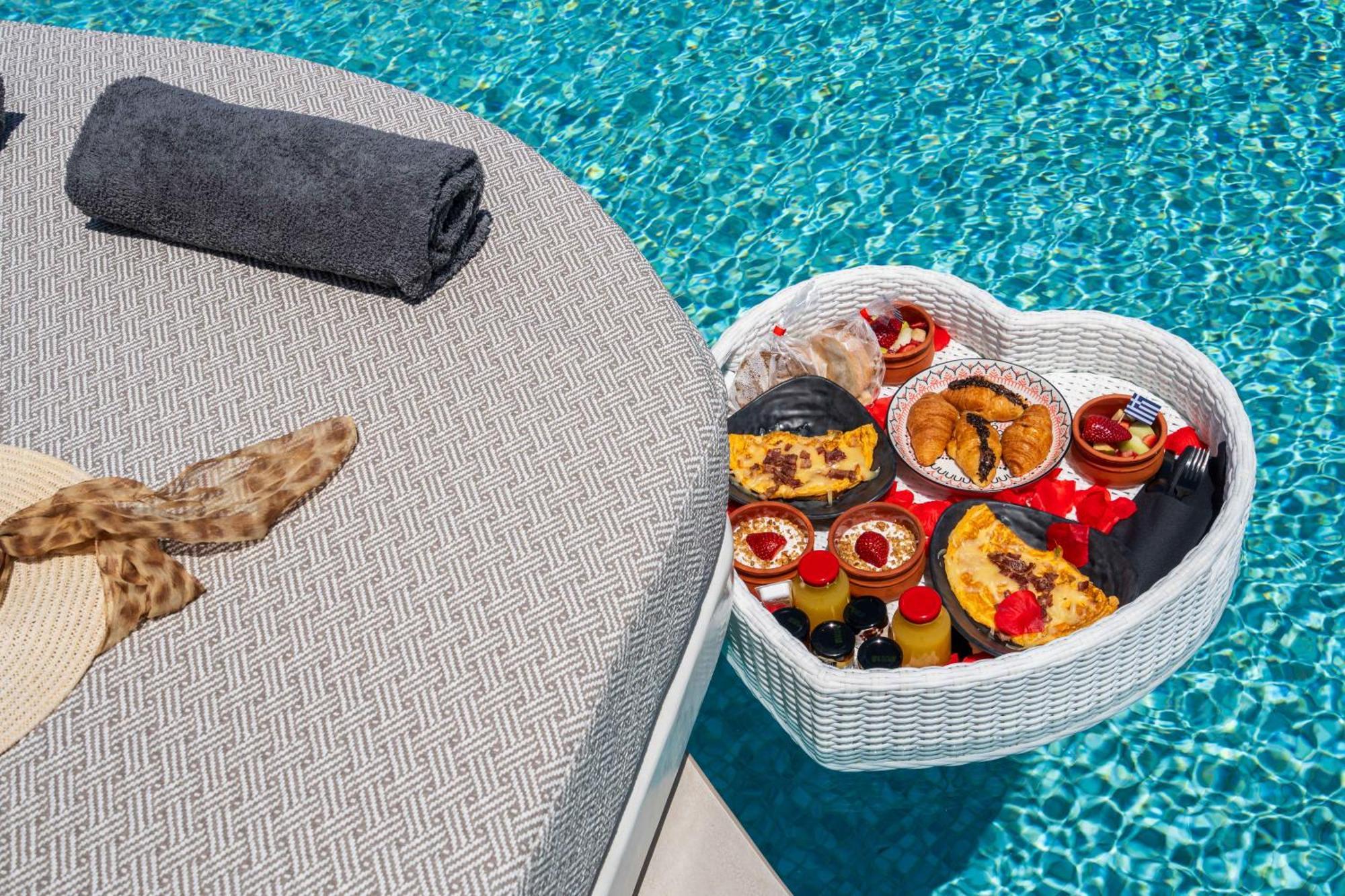 Cuore Santo Suites Фіра Екстер'єр фото